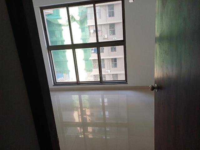 2 BHK Apartment in Kandivali East for rent Mumbai. The reference number is 19734369