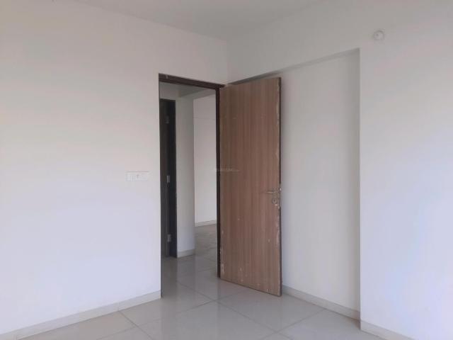 2 BHK Apartment in Kandivali East for rent Mumbai. The reference number is 20031748