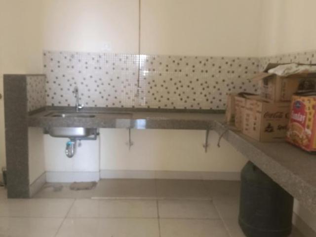 2 BHK Apartment in Kandivali East for rent Mumbai. The reference number is 20113677