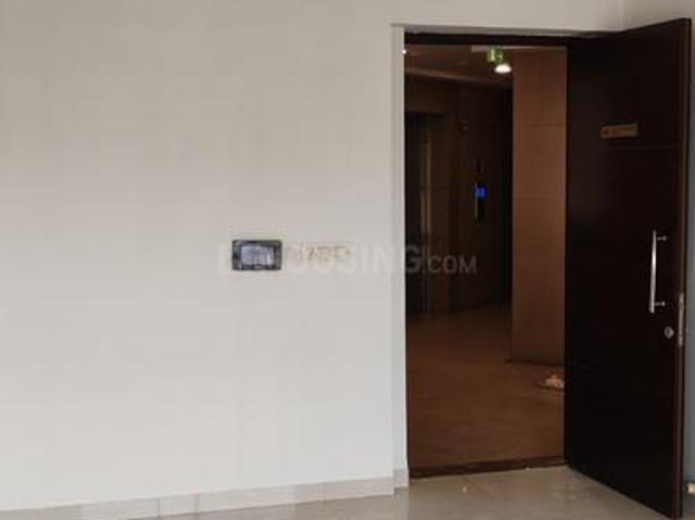 2 BHK Apartment in Kandivali East for rent Mumbai. The reference number is 20264812