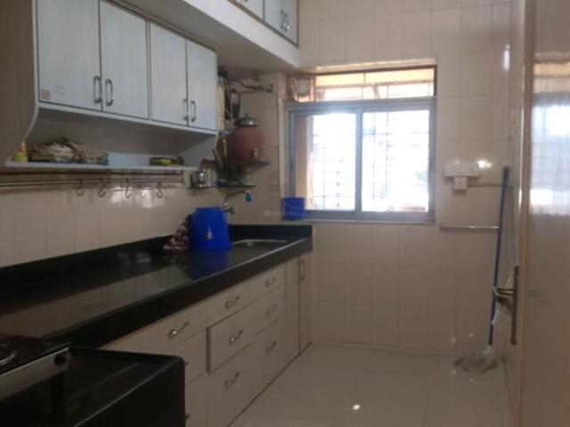 2 BHK Apartment in Kandivali East for rent Mumbai. The reference number is 20295074