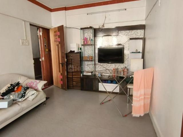 2 BHK Apartment in Kandivali East for rent Mumbai. The reference number is 20344857