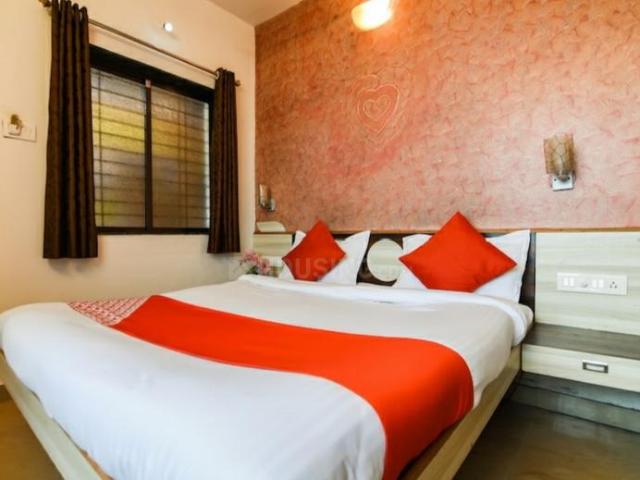2 BHK Apartment in Kandivali East for rent Mumbai. The reference number is 20406325