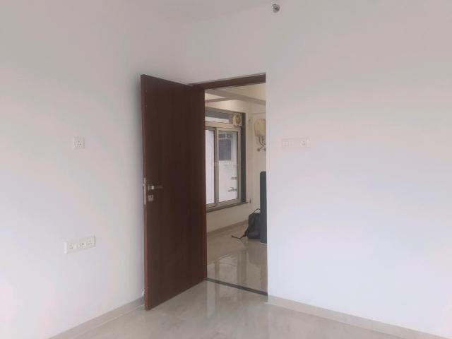 2 BHK Apartment in Kandivali East for rent Mumbai. The reference number is 20460286
