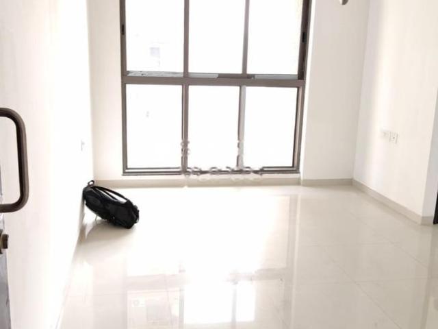 2 BHK Apartment in Kandivali East for rent Mumbai. The reference number is 20580181