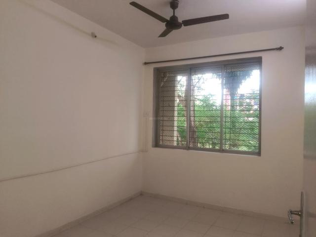 2 BHK Apartment in Kandivali East for rent Mumbai. The reference number is 20624329