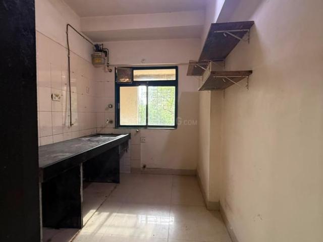 2 BHK Apartment in Kandivali East for rent Mumbai. The reference number is 20701856
