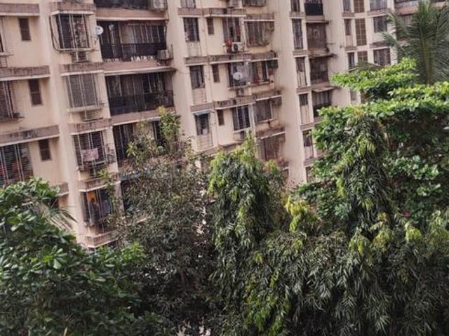 2 BHK Apartment in Kandivali East for rent Mumbai. The reference number is 20814071