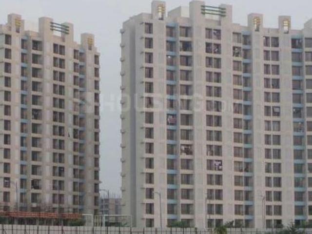 2 BHK Apartment in Kandivali East for rent Mumbai. The reference number is 20847070