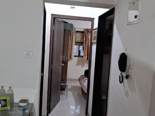 2 BHK Apartment in Kandivali East for rent Mumbai. The reference number is 20989128
