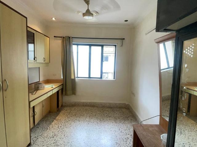 2 BHK Apartment in Kandivali East for rent Mumbai. The reference number is 21034870