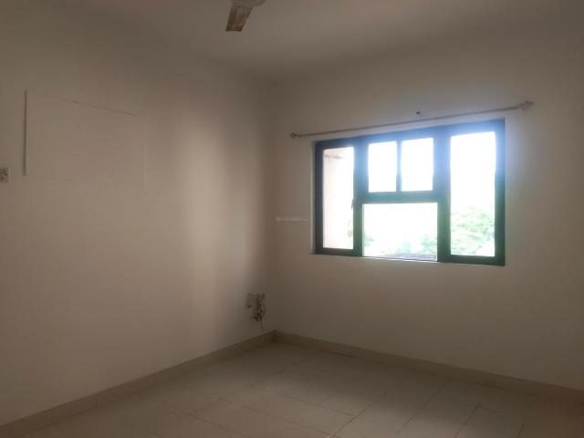 2 BHK Apartment in Kandivali East for rent Mumbai. The reference number is 21045226