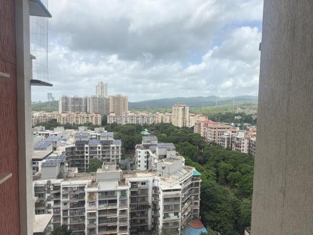 2 BHK Apartment in Kandivali East for rent Mumbai. The reference number is 21042957