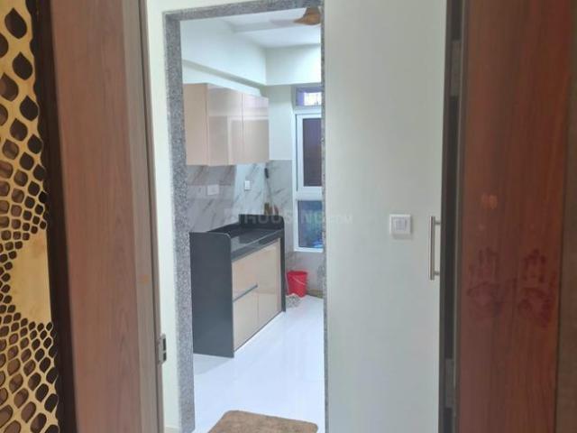 2 BHK Apartment in Kandivali East for rent Mumbai. The reference number is 21056257
