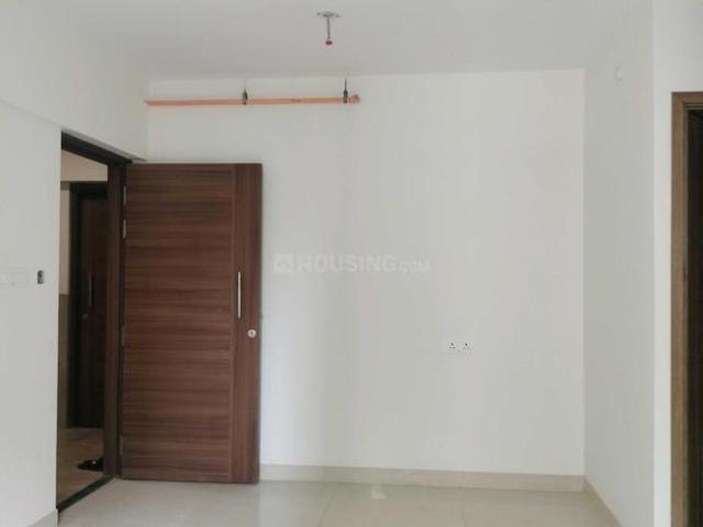 2 BHK Apartment in Kandivali East for rent Mumbai. The reference number is 21122863