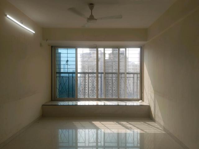 2 BHK Apartment in Kandivali East for rent Mumbai. The reference number is 21217304