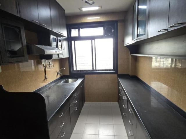 2 BHK Apartment in Kandivali East for rent Mumbai. The reference number is 21236055