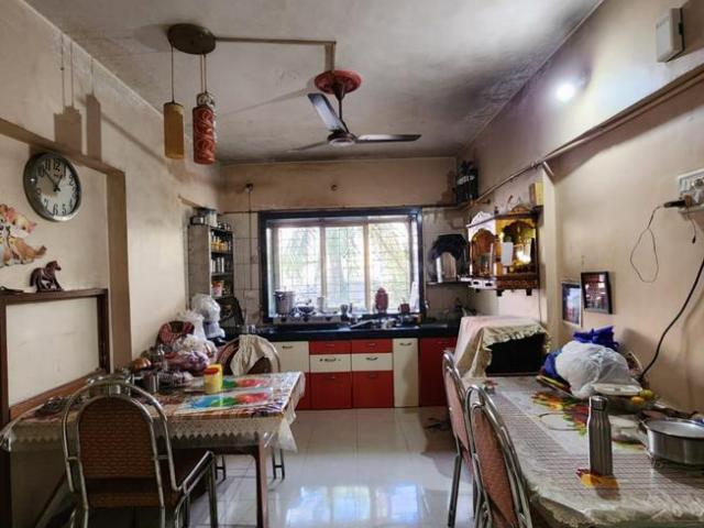 2 BHK Apartment in Kandivali East for resale Mumbai. The reference number is 19601462