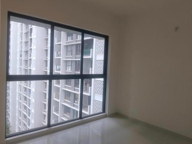 2 BHK Apartment in Kandivali East for resale Mumbai. The reference number is 15336579