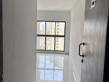 2 BHK Apartment in Kandivali East for resale Mumbai. The reference number is 18782364