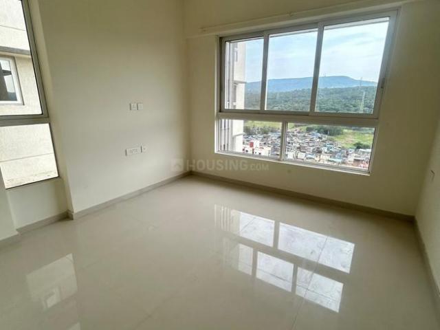 2 BHK Apartment in Kandivali East for resale Mumbai. The reference number is 19436960