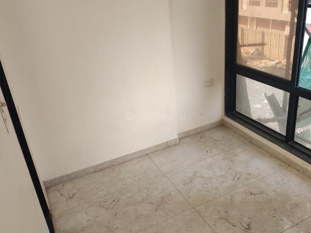 2 BHK Apartment in Kandivali East for resale Mumbai. The reference number is 19567596
