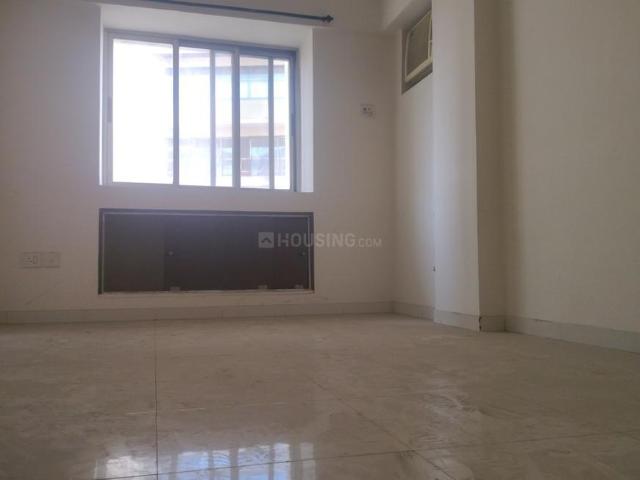 2 BHK Apartment in Kandivali East for resale Mumbai. The reference number is 19602555