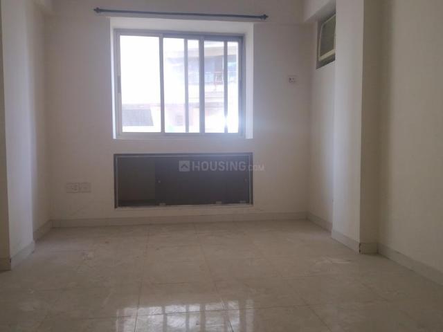 2 BHK Apartment in Kandivali East for resale Mumbai. The reference number is 19602575