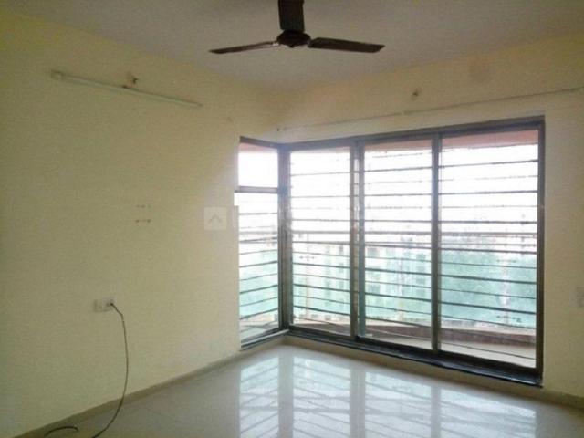 2 BHK Apartment in Kandivali East for resale Mumbai. The reference number is 20407339