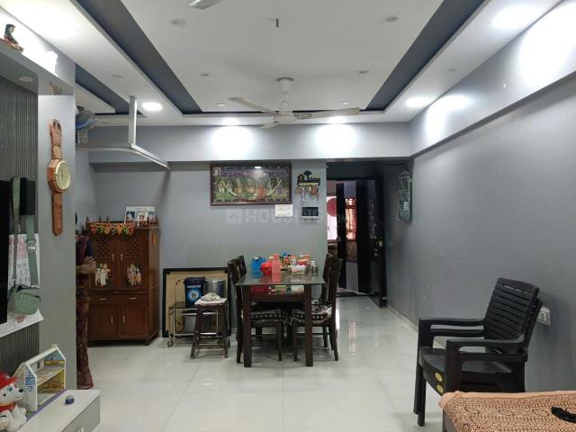 2 BHK Apartment in Kandivali East for resale Mumbai. The reference number is 20497023