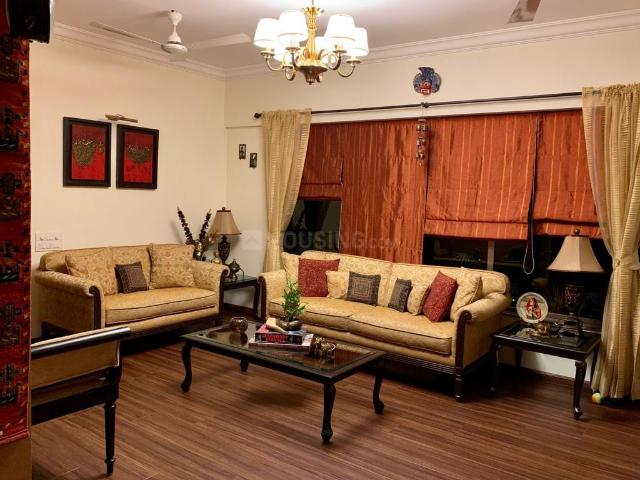 2 BHK Apartment in Kandivali East for resale Mumbai. The reference number is 20539423
