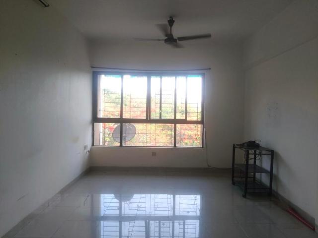 2 BHK Apartment in Kandivali East for resale Mumbai. The reference number is 20563575