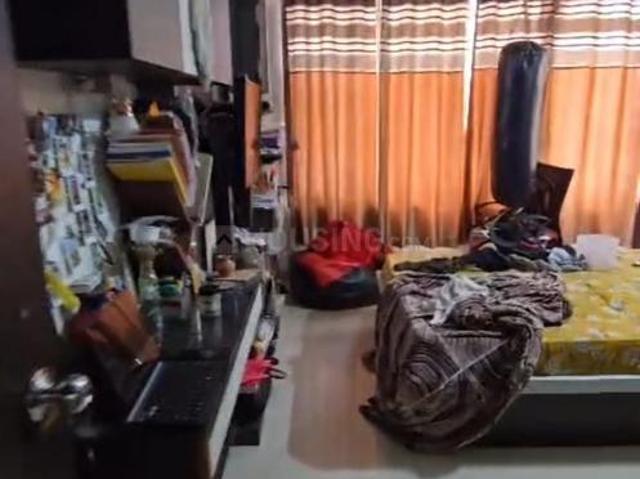 2 BHK Apartment in Kandivali East for resale Mumbai. The reference number is 20568069