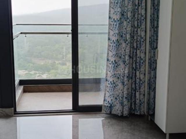 2 BHK Apartment in Kandivali East for resale Mumbai. The reference number is 20666435