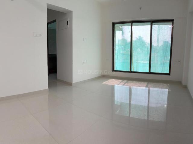 2 BHK Apartment in Kandivali East for resale Mumbai. The reference number is 20759223