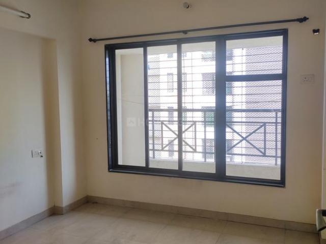 2 BHK Apartment in Kandivali East for resale Mumbai. The reference number is 20780266