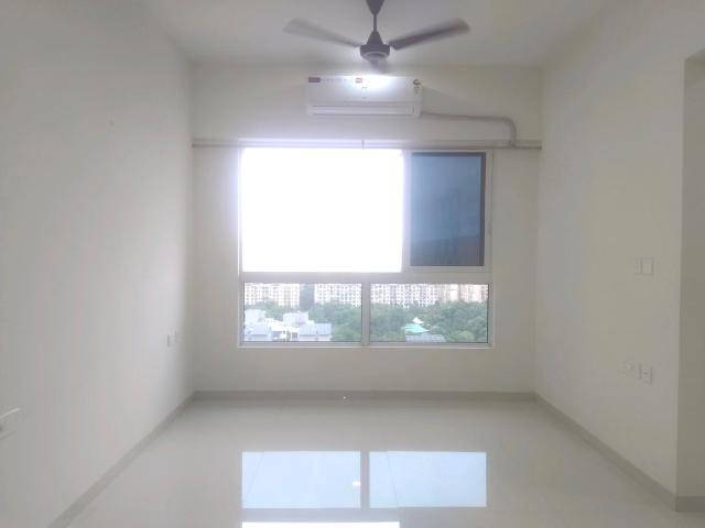 2 BHK Apartment in Kandivali East for resale Mumbai. The reference number is 20810304