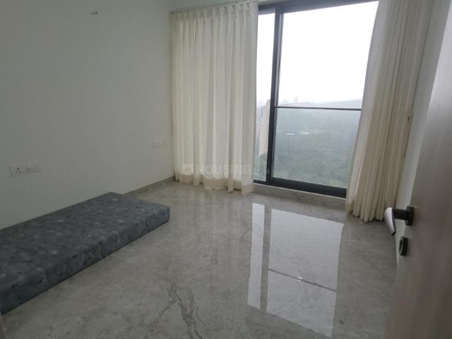 2 BHK Apartment in Kandivali East for resale Mumbai. The reference number is 20832950