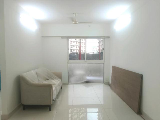 2 BHK Apartment in Kandivali East for resale Mumbai. The reference number is 20958295