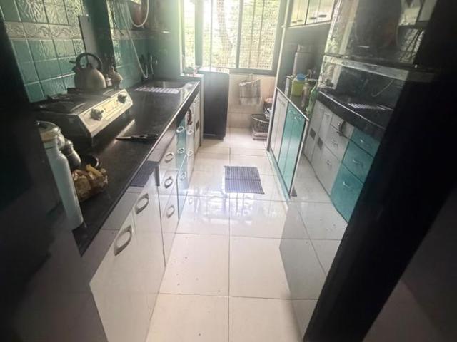 2 BHK Apartment in Kandivali East for resale Mumbai. The reference number is 20960695