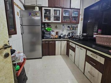 2 BHK Apartment in Kandivali East for resale Mumbai. The reference number is 20303935