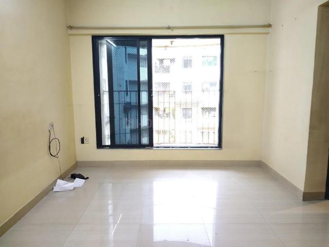 2 BHK Apartment in Kandivali East for resale Mumbai. The reference number is 20304379
