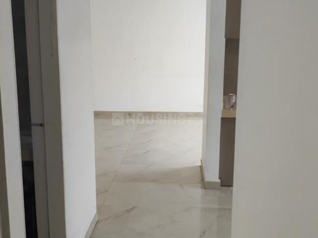2 BHK Apartment in Kandivali East for resale Mumbai. The reference number is 20373029