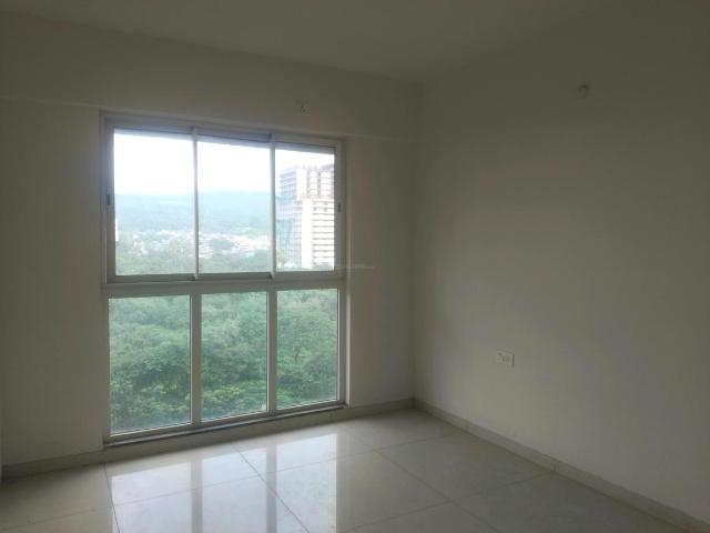 2 BHK Apartment in Kandivali East for resale Mumbai. The reference number is 20382607