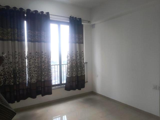 2 BHK Apartment in Kandivali East for resale Mumbai. The reference number is 21014633