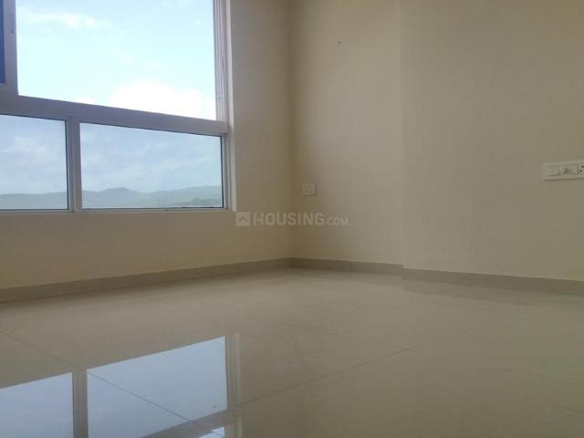 2 BHK Apartment in Kandivali East for resale Mumbai. The reference number is 21014830