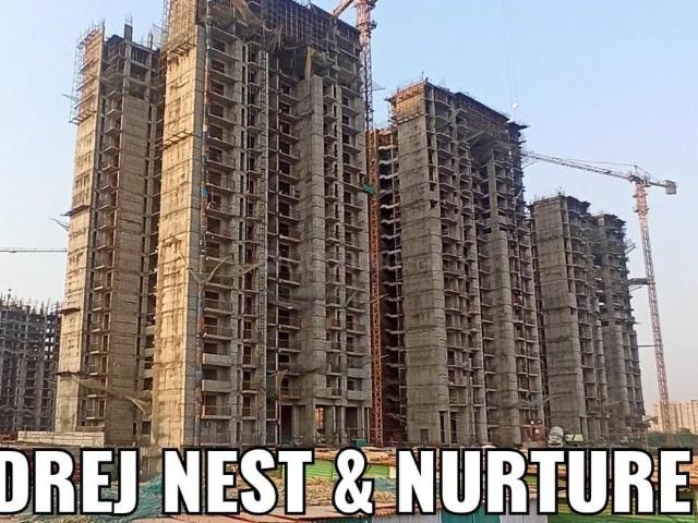 2 BHK Apartment in Kandivali East for resale Mumbai. The reference number is 21045414