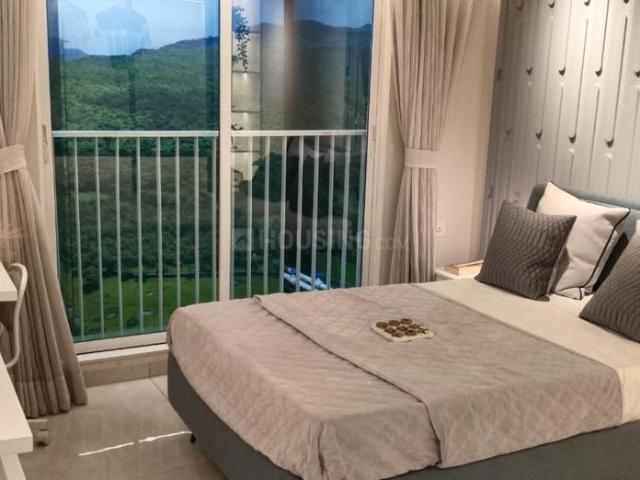 2 BHK Apartment in Kandivali East for resale Mumbai. The reference number is 21047556