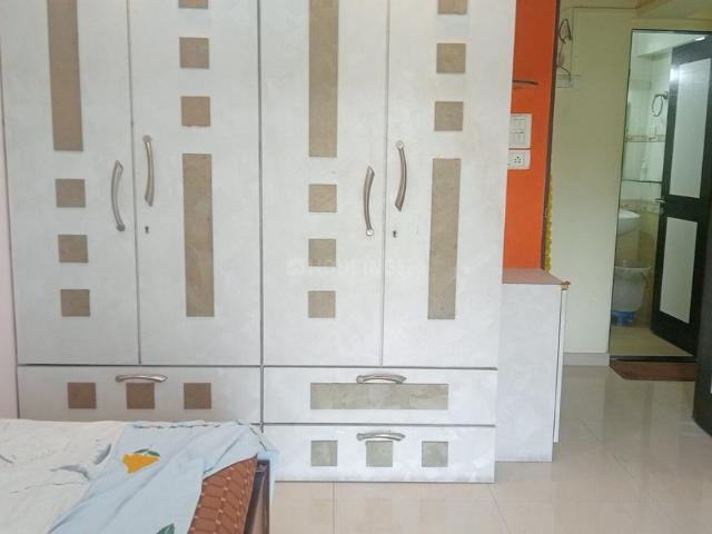 2 BHK Apartment in Kandivali East for resale Mumbai. The reference number is 21047796