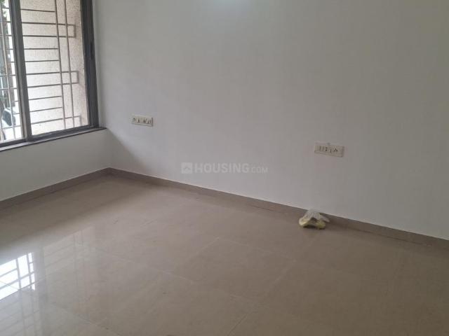 2 BHK Apartment in Kandivali East for resale Mumbai. The reference number is 21050569